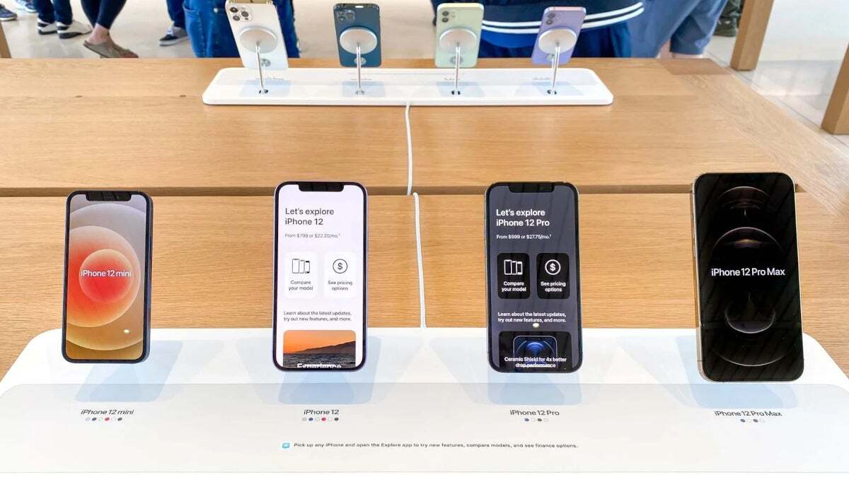 Homens presos por roubo de US$12 milhões da Apple trocando iPhones falsos