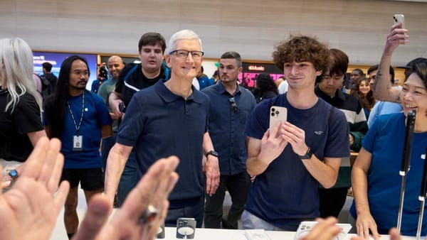 Tim Cook e Jimmy Fallon falam sobre iPhone 16 em NYC